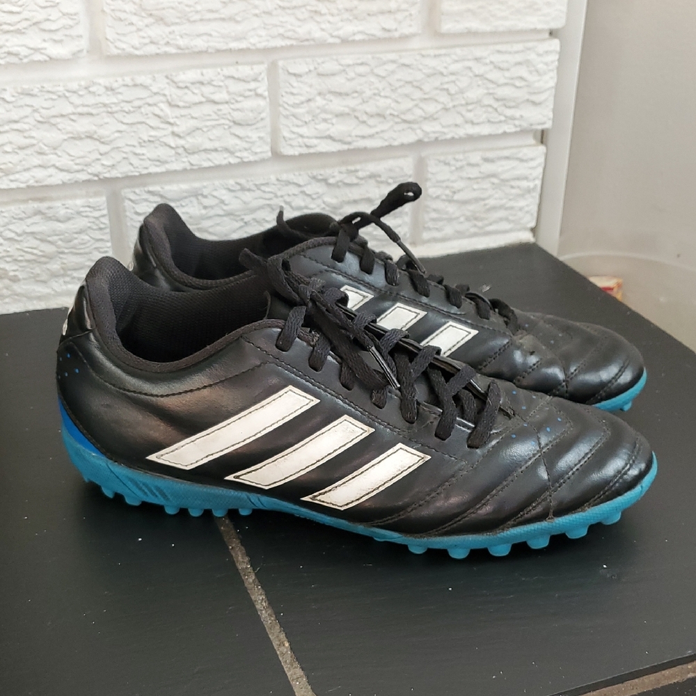 Adidas Goletto V TF Astro Turf Black Soccer Shoes with Blue Outsole Sz 7.5